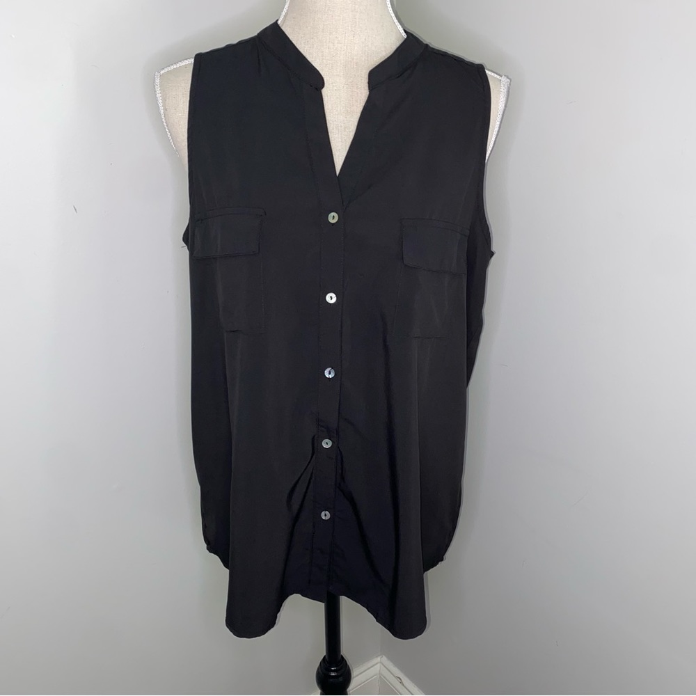 The Impeccable Pig black sleeveless button front lightweight shirt top sz Large